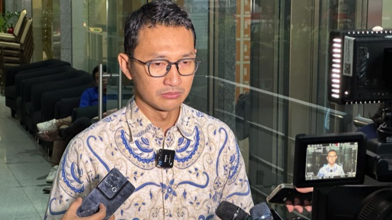 OTT Bupati Pemalang, KPK Bongkar Dugaan Suap Proyek hingga Jual Beli Jabatan
            - galeri foto