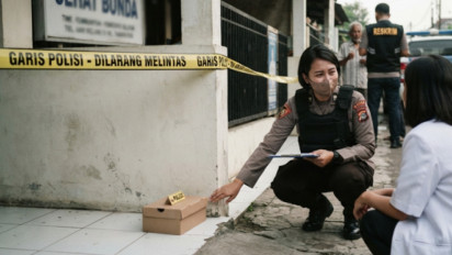 Viral! Jenazah Bayi Perempuan Ditemukan di Teras Klinik Tangsel, Begini Kronologinya