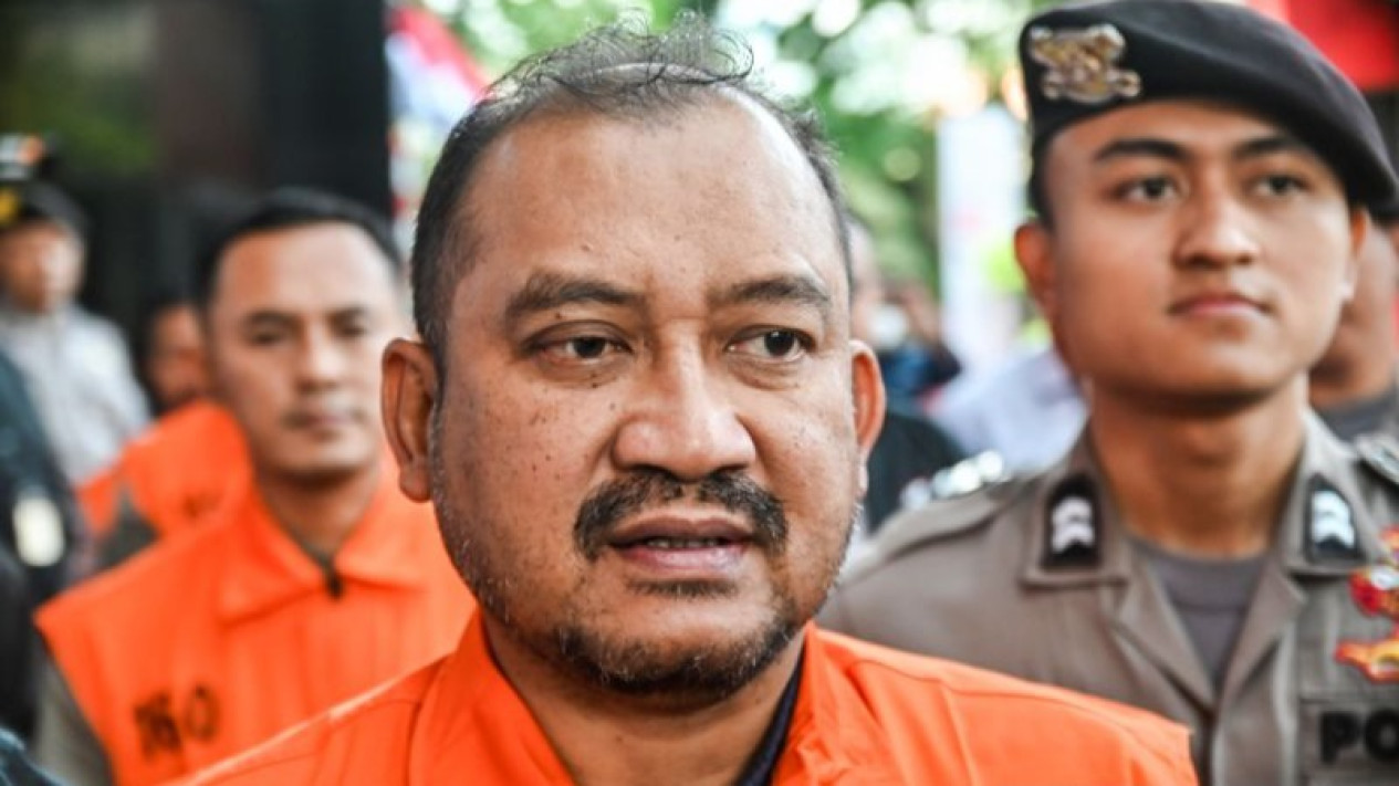 KPK: Kasus Bupati Pemalang Terdiri dari Dua Klaster
            - galeri foto
