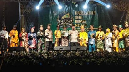 Bupati Ketapang Resmi Buka Pagelaran Seni Budaya Melayu di Manis Mata