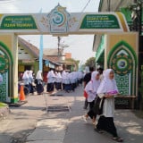 Selama Muktamar ke-35 NU, Santri Bahrul Ulum Tambakberas Belajar Daring