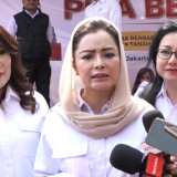 PIRA Bagikan 1.450 Paket Sembako di Cakung, Sambut HUT ke-81 RI