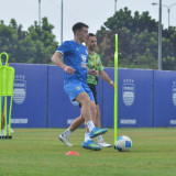 Masih Alami Jet Lag, Igor Tolic Waspadai Kondisi Fisik Mariano Peralta di Sesi Latihan Persib Bandung