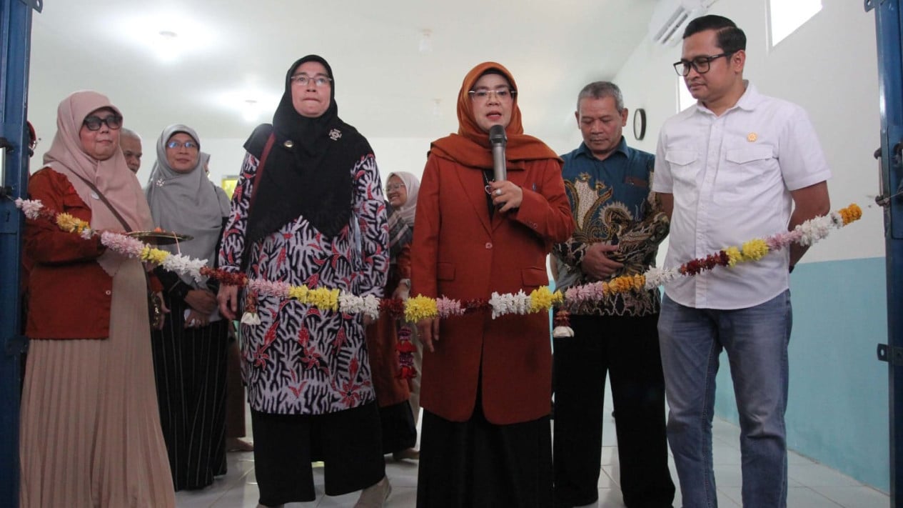 Dapur Program MBG di Bogor Ini Kantongi Sertifikat ISO hingga HACCP, Chefnya Bersertifikat BNSP
            - galeri foto