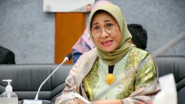 DPR Dukung Putusan MK soal MBG Tak Boleh Pakai Anggaran Pendidikan