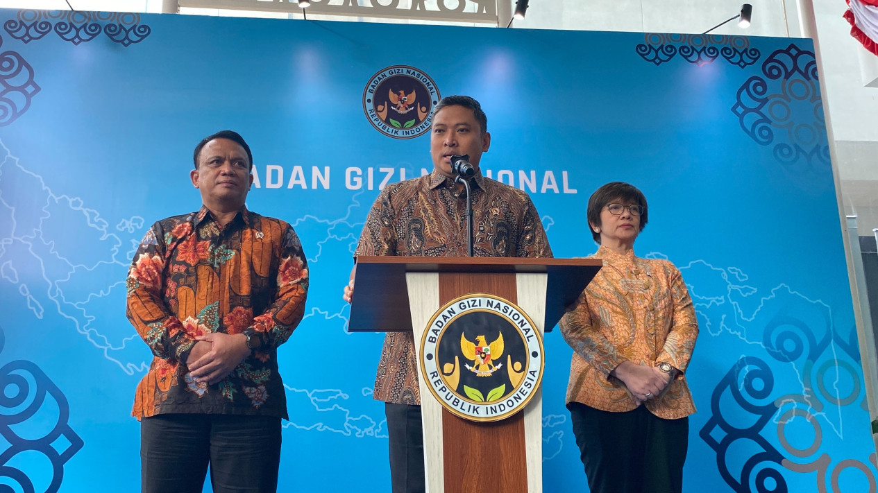 Temukan 414 SPPG Bermasalah, BGN Balikkan Rp311,2 Miliar ke Kas Negara
            - galeri foto