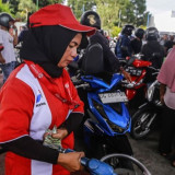 Mulai Hari Ini, Harga Pertamax Turun Jadi Rp15.950 per Liter