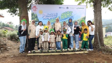 Momen HAN 2026, Murid TK di Tegal Ikuti Kegiatan Pembelajaran Menanam Pohon