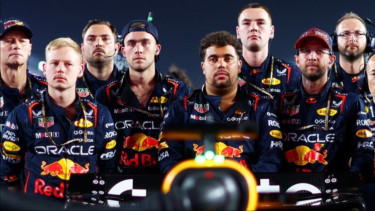 Red Bull Umumkan Pengganti Helmut Marko, Tunjuk Sosok Kunci yang Bantu Mercedes Temukan Kimi Antonelli 