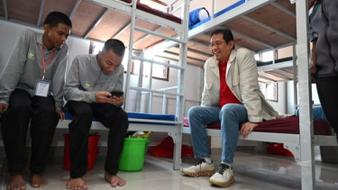 Menkeu Purbaya Tinjau Sekolah Rakyat Surabaya, Pastikan Sarpras Siap Layani 270 Siswa