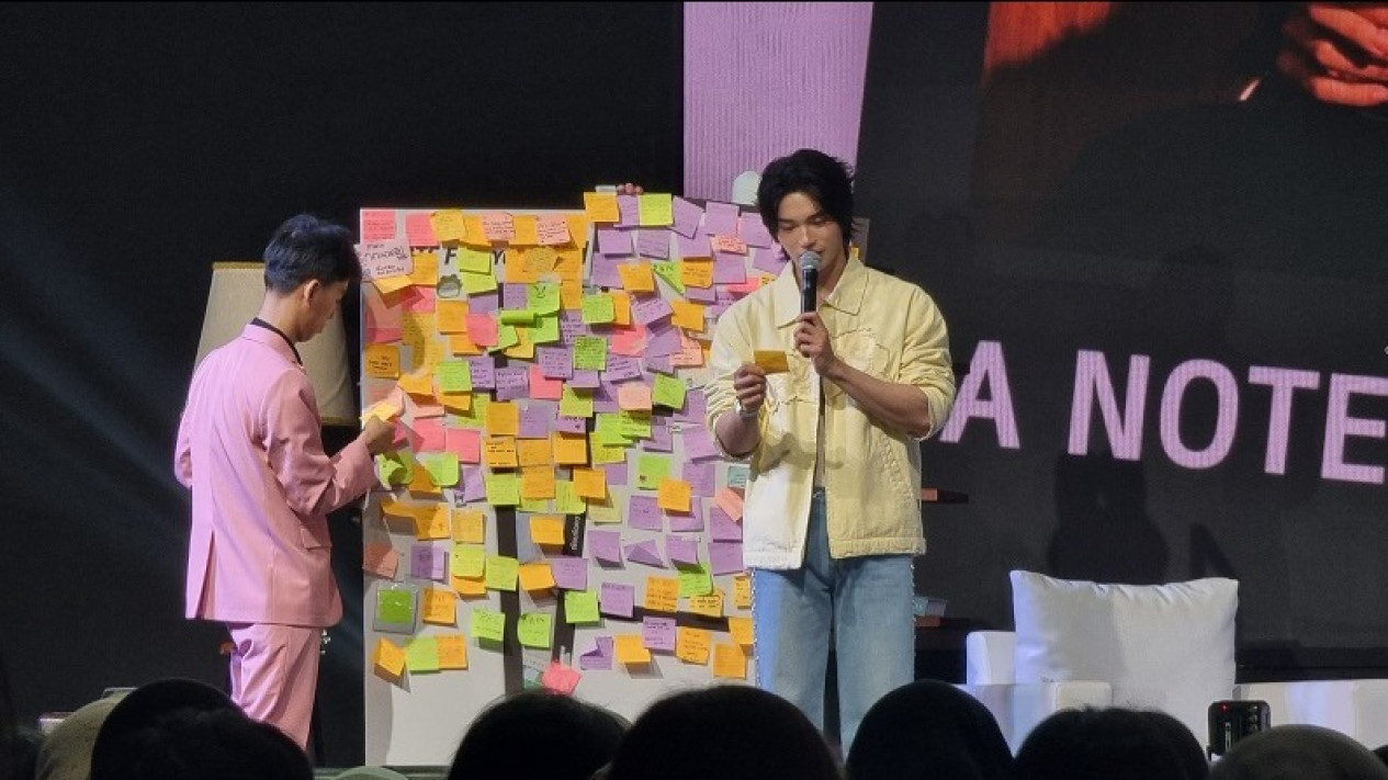 Momen Spesial Fan Meeting Win Metawin di Jakarta, Ajak Fans Peragakan Adegan Romantis Drama Devil Sister
            - galeri foto