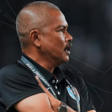 Pelatih Port FC Kecewa Berat Usai Dipermalukan Persebaya dan Tersingkir dari Piala Presiden 2026