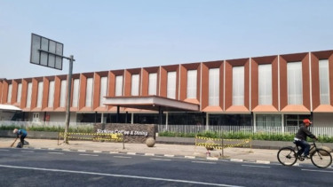 10 Pohon Depan Lapangan Padel Ditebang, Pemkot Bandung Panggil Pengelola