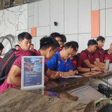 Media Vietnam Sebut Golden Warriors Diancam Kembang Api oleh Oknum Suporter Timnas Indonesia Dini Hari Tadi