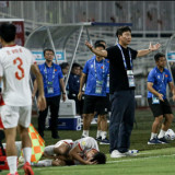 Kim Sang-sik Ukir Sejarah di Timnas Vietnam, Lampaui Rekor Rival Shin Tae-yong