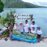 Dari Sampah Jadi Harapan: RECEK dan SunSea Karimunjawa Tanamkan Kepedulian Lingkungan pada Generasi Muda