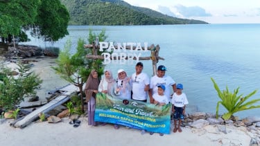 Dari Sampah Jadi Harapan: RECEK dan SunSea Karimunjawa Tanamkan Kepedulian Lingkungan pada Generasi Muda