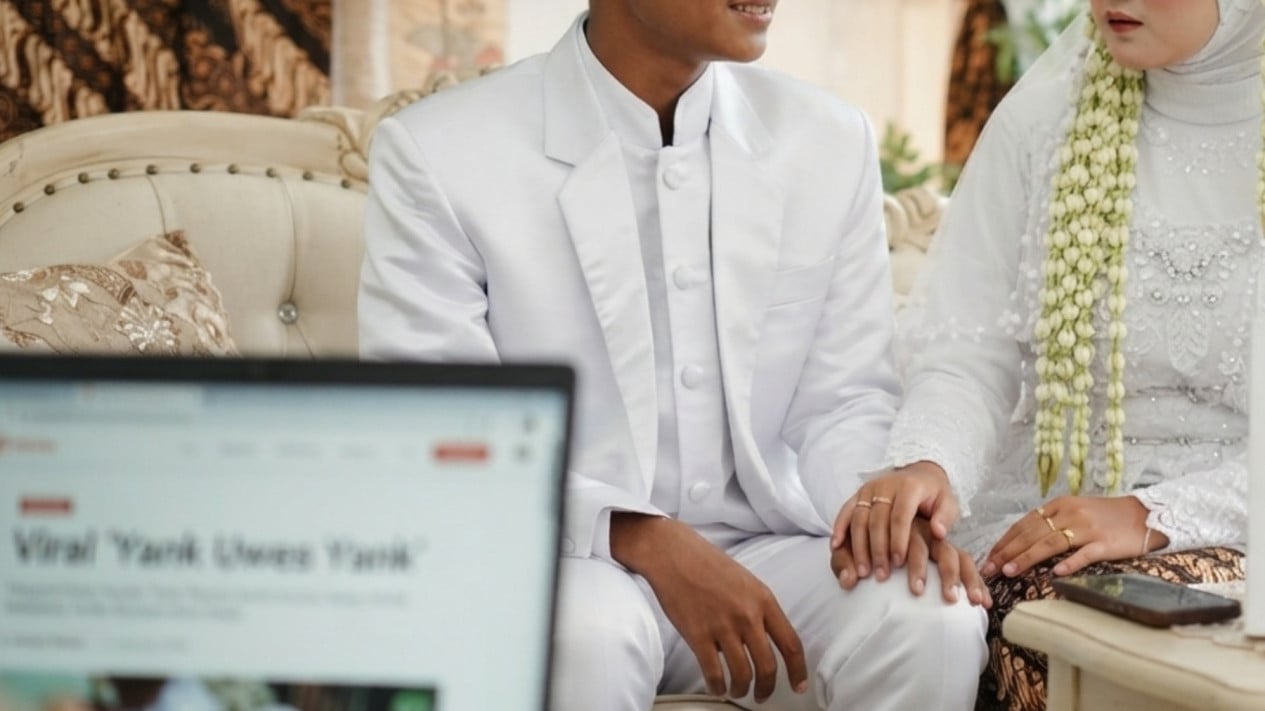 Viral Foto Pengantin Video “Yank Uwes Yank” Banyuwangi, Benarkah Pemerannya Sudah Menikah?
            - galeri foto