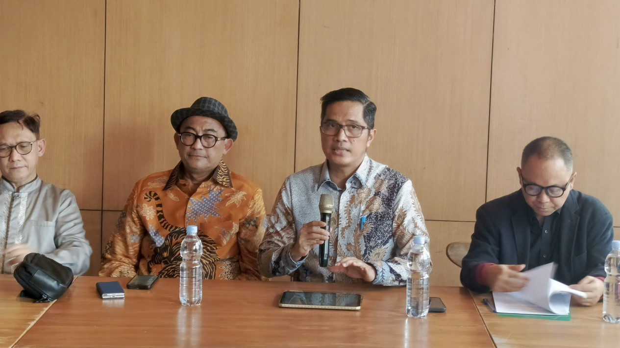 Kubu Febrie Adriansyah Siapkan Serangan Balik, Dua Praperadilan Sekaligus ke Kejagung dan Polri
            - galeri foto
