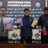 Viral Acungkan Celurit Demi Konten, Dua Remaja di Sleman Diburu Polisi hingga Berakhir di Balik Jeruji