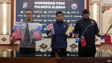 Viral Acungkan Celurit Demi Konten, Dua Remaja di Sleman Diburu Polisi hingga Berakhir di Balik Jeruji