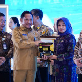 728.842 Warga Telah Aktivasi IKD, Pemkot Jakbar Diganjar Penghargaan