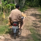 Viral Jenazah Bocah 8 Tahun Dibawa Pakai Motor di Pandeglang, Lewati Jalan Rusak