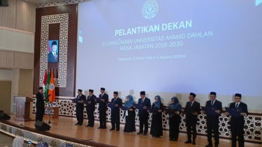 Wujudkan Visi sebagai Community Service, Para Dekan Baru Universitas Ahmad Dahlan Diminta Fokus pada Lima Agenda Strategis