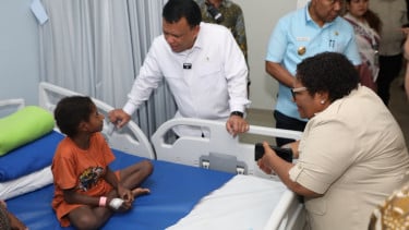 Wamendagri Ribka Beri Apresiasi Atas Peran Aktif Pemkab Jayapura Bantu Tangani Korban Dugaan Keracunan MBG