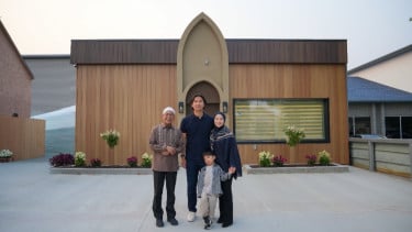 Viral Suami Nikita Willy jadi Imam Shalat Jumat di Masjid Indonesia Pertama di Kanada, Getaran Al-Quran Indra Priawan Dipuji