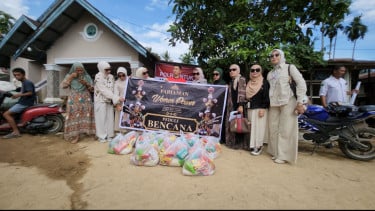 Peduli Bencana, Unisbar Dan Pariaman Women Power Salurkan Bantuan untuk Korban Banjir di Padang