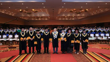 Gelar Wisuda di TMII, UNSIA Kebut Transformasi AI Innovator University dengan Luluskan 1.098 Talenta Digital