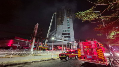 Lantai 11 hingga 16 Gedung Bapenda DKI Terbakar Hebat, Damkar Terjunkan Tiga Unit Skylift