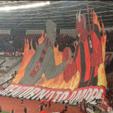 32 Tahun Penantian, Milanisti Indonesia Sambut AC Milan dengan Tifo Mewah di Satdion Gelora Bung Karno