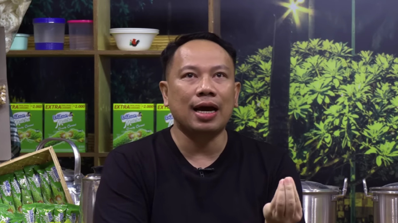 Vicky Prasetyo Dilaporkan Fangfang atas Dugaan Penelantaran Anak, Kuasa Hukum Justru Soroti Status Pernikahan
            - galeri foto