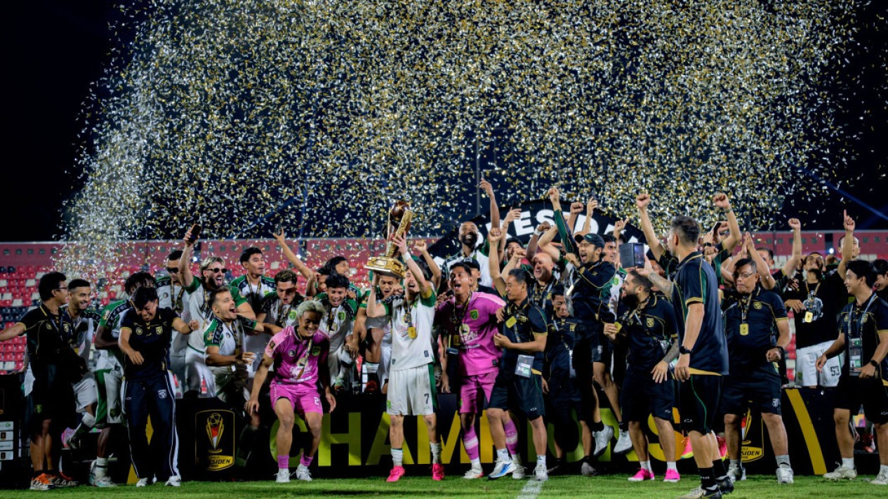 Stadion Kosong, Kota Bergemuruh: Nobar jadi Wajah Hiburan Rakyat di Final Piala Presiden 2026
            - galeri foto
