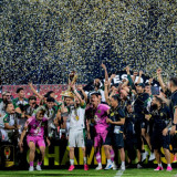 Stadion Kosong, Kota Bergemuruh: Nobar jadi Wajah Hiburan Rakyat di Final Piala Presiden 2026
