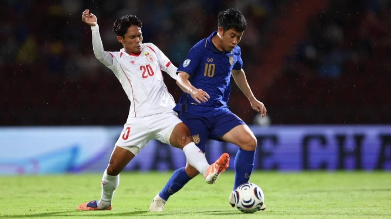 Tak Cuma Timnas Indonesia yang Jadi Korban, Blunder Wasit Juga Rugikan Myanmar saat Lawan Thailand di Piala AFF 2026
            - galeri foto