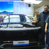 Menko Airlangga Kunjungi Booth Hyundai, IONIQ 9 Jadi Sorotan di GIIAS 2026