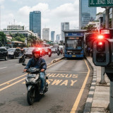 Ternyata Begini Aturan Jalur Transjakarta, Pemotor yang Melintas Siap-siap Kena Sanksi Ini