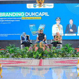 Cegah Bansos Salah Sasaran, Kemendagri dan DPR Dorong Penguatan Verifikasi Berbasis NIK hingga Biometrik