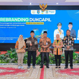 Cegah Bansos Salah Sasaran, Kemendagri dan DPR Dorong Penguatan Verifikasi Berbasis NIK hingga Biometrik