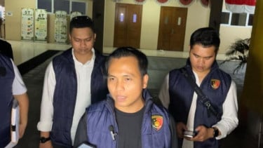 Polisi Temukan Puluhan Barang Bukti Baru dari Olah TKP Temuan Ratusan Senjata di Sekolah Jaksel