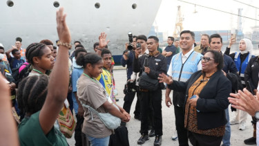 Wamendagri Ribka Haluk Sambut 65 Pelajar Papua di Pelabuhan Tanjung Priok, Dorong Pendidikan Jadi Jalan Meretas Masa Depan