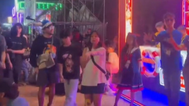 No Sensor! Ini Tampang Gadis Baju Putih yang Inisiatif Tukar Sebotol Miras dengan Hafalan Ad-Dhuha