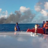 KMP Putri Yasmin Terbakar di Perairan Sekotong Selat Lombok, Tim SAR Gabungan Evakuasi Penumpang