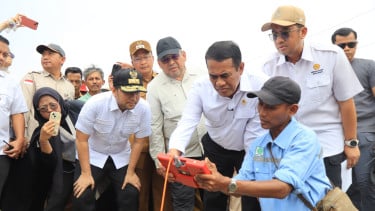Kekeringan Landa Ratusan Lahan di Gresik, Mentan Amran Siapkan Pompa hingga Sumur Dangkal