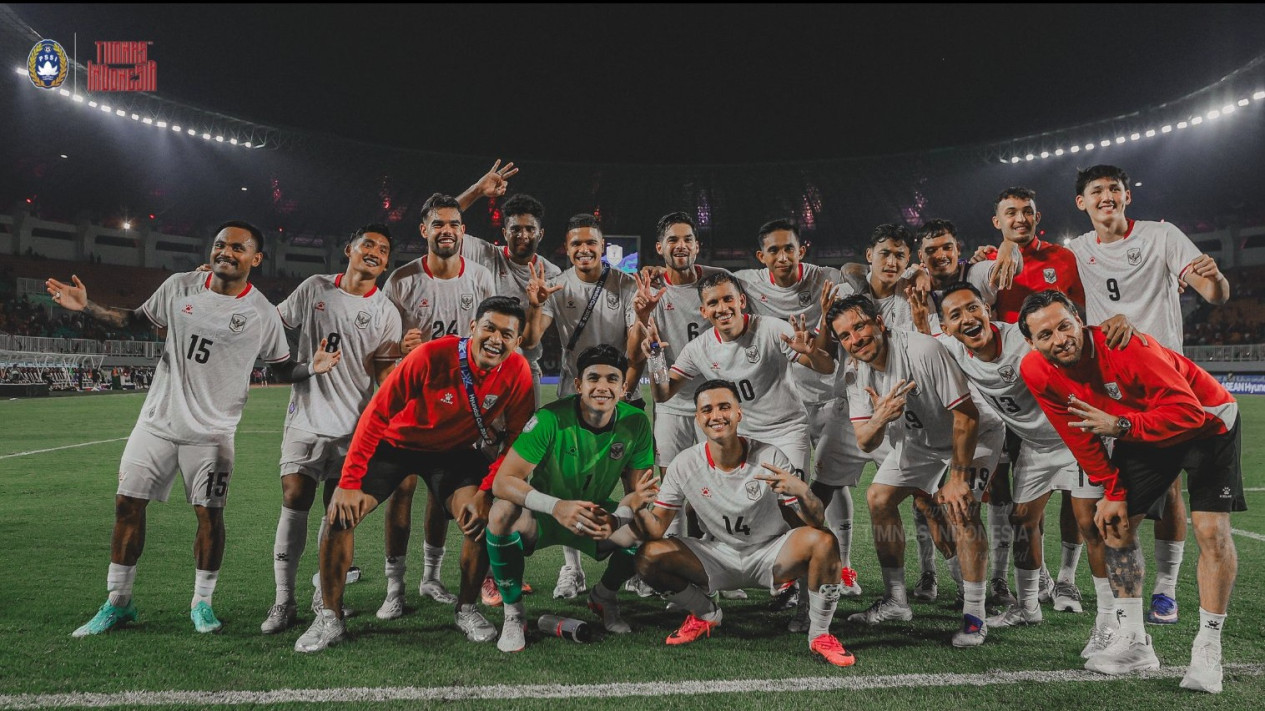 Prediksi Starting XI Timnas Indonesia di FIFA ASEAN Cup 2026 Versi Bung Ropan: Thom Haye Stay, Rizky Ridho Out
            - galeri foto