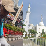 Viral Tarif Parkir Masjid Sheikh Zayed Solo, Rp5 Ribu Ditolak hingga Diminta Rp10 Ribu Tanpa Karcis