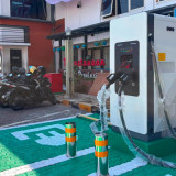 DPRD Jatim Sediakan Charging EV, Dukung Kendaraan Listrik dan Tambah PAD